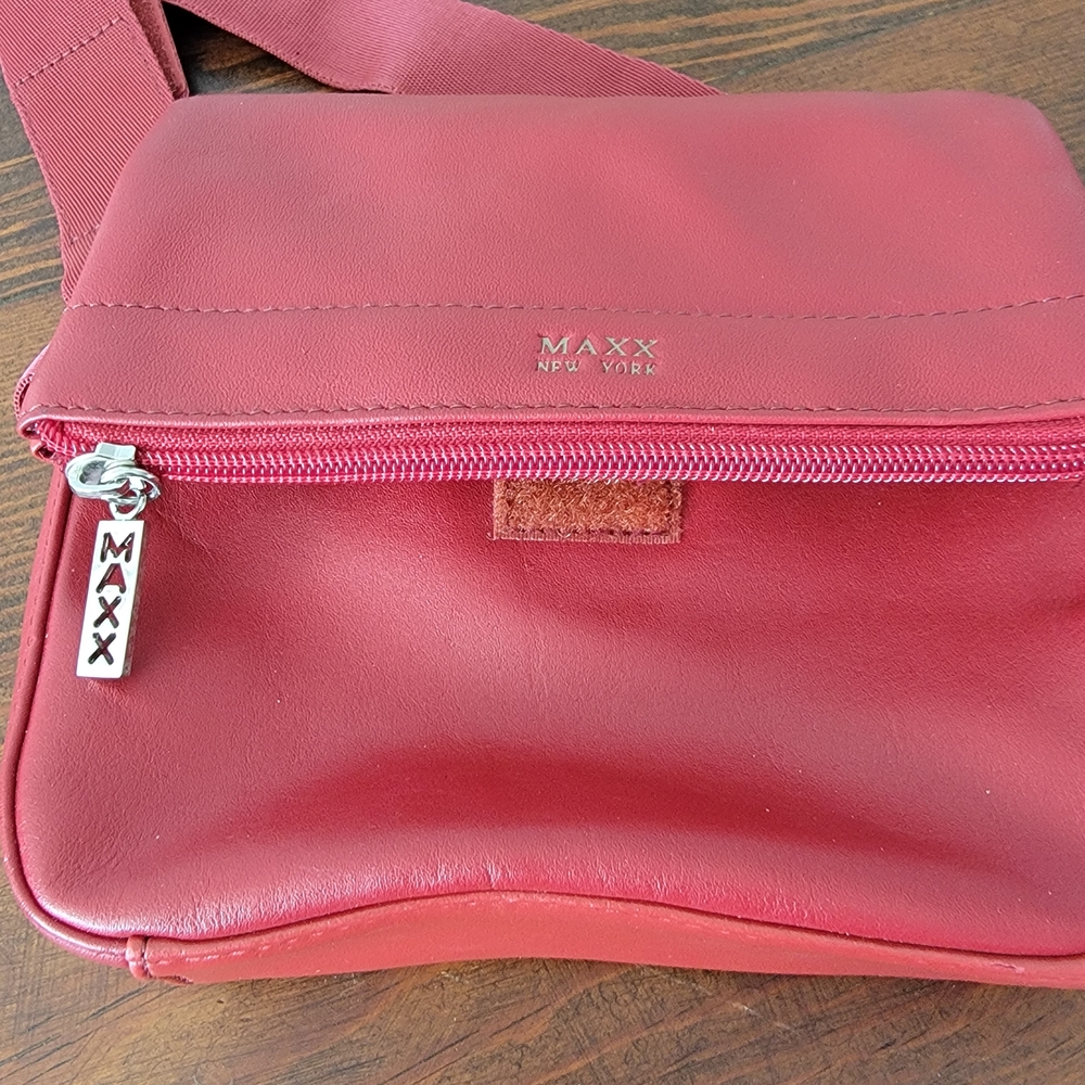 Maxx New York Red Women's Bag - Picture 8 of 10